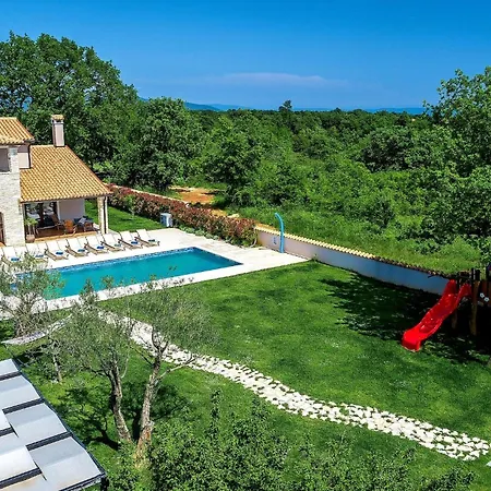 Campi Villa *