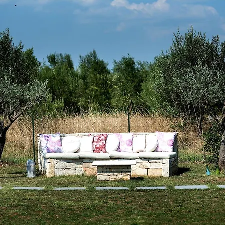 Campi Villa *